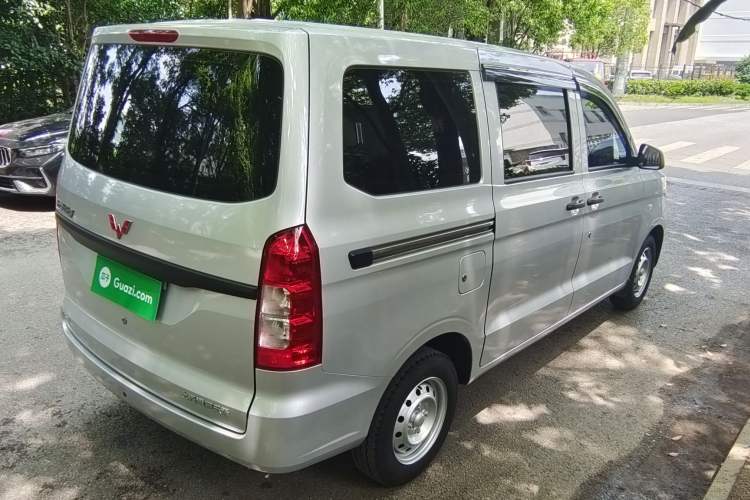 Used Wuling Hongguang V 2022 1.5L Jingqu Edition Electric-Assist LAR Exterior 5