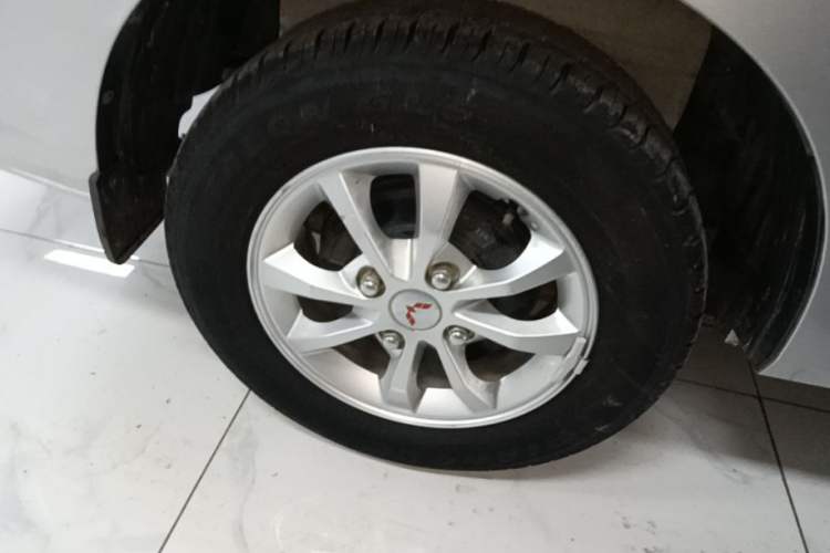 Used Wuling Hongguang V 2022 1.5L Enjoy Edition Electric-Powered LAR Exterior 5