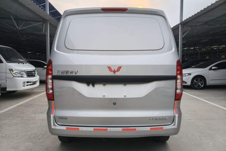 Used Wuling Hongguang V 2022 1.5L Jingqu Edition Enclosed-Window Vehicle with Hydraulic Power Steering LAR Exterior 6