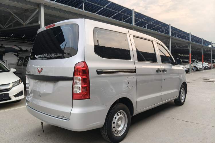 Used Wuling Hongguang V 2022 1.5L Jingqu Version Hydraulic Power Steering LAR Exterior 6