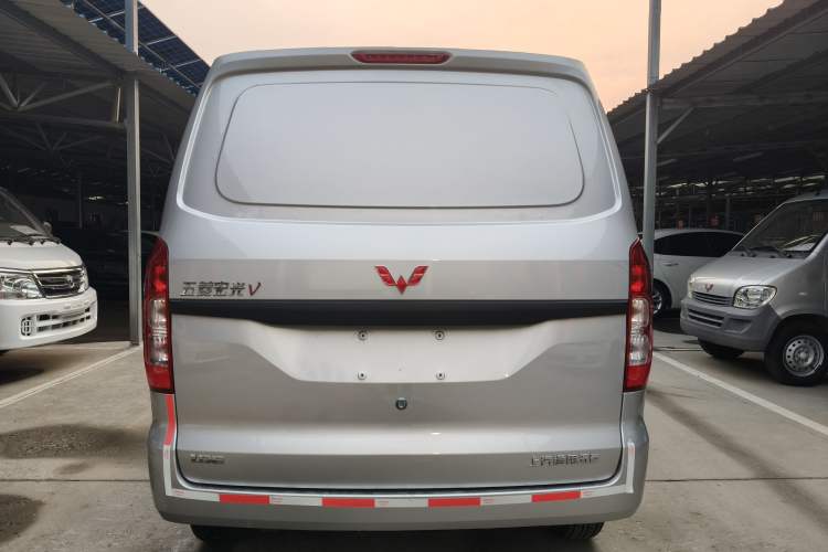 Used Wuling Hongguang V 2022 1.5L Jingqu Edition Enclosed-Window Vehicle with Hydraulic Power Steering LAR Exterior 7