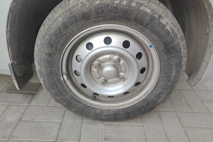Used Wuling Hongguang V 2022 1.5L Jingqu Version Hydraulic Power Steering LAR Exterior 7