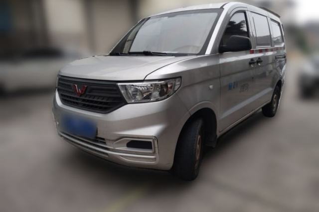 Used Wuling Hongguang V 2022 1.5L Jingqu Edition Enclosed-Window Vehicle with Hydraulic Power Steering LAR
