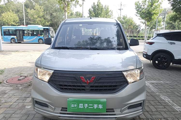 Used Wuling Hongguang V 2022 1.5L Jingqu Version Hydraulic Power Steering LAR Front