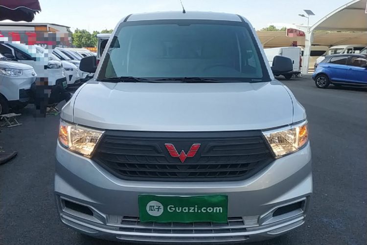 Used Wuling Hongguang V 2022 1.5L Jingqu Edition Enclosed-Window Vehicle with Hydraulic Power Steering LAR Front