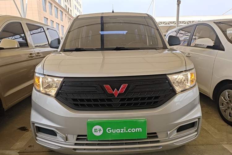 Used Wuling Hongguang V 2022 1.5L Jingqu Edition Electric-Assist LAR Front