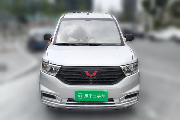 Used Wuling Hongguang V 2022 1.5L Jingqu Edition Enclosed-Window Vehicle with Hydraulic Power Steering LAR Front