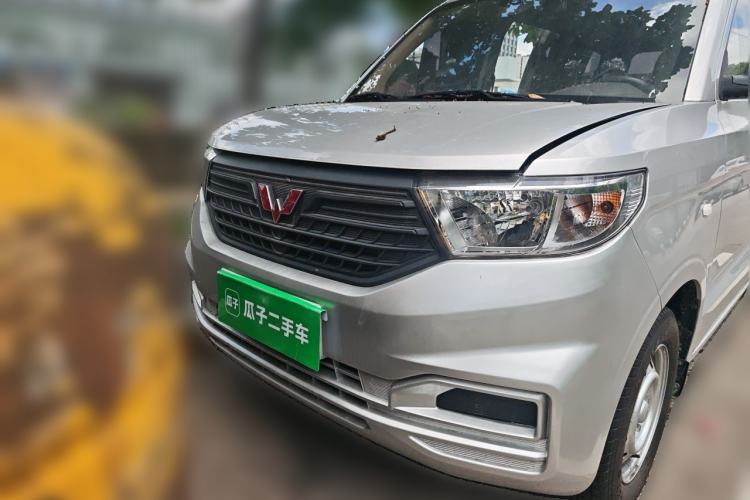 Used Wuling Hongguang V 2022 1.5L Jingqu Edition Electric-Assist LAR Front