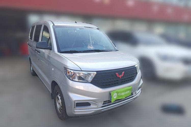 Used Wuling Hongguang V 2022 1.5L Jingqu Edition Electric-Assist LAR Front Right 45 Deg