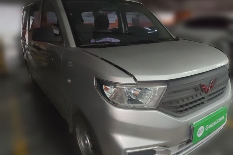 Used Wuling Hongguang V 2022 1.5L Jingqu Edition Electric-Assist LAR Front Right 45 Deg