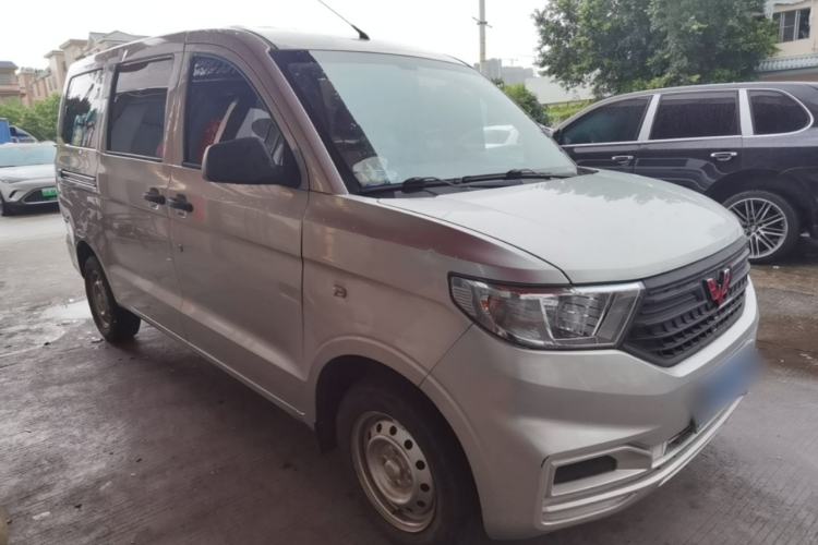 Used Wuling Hongguang V 2022 1.5L Jingqu Version Hydraulic Power Steering LAR Front Right 45 Deg