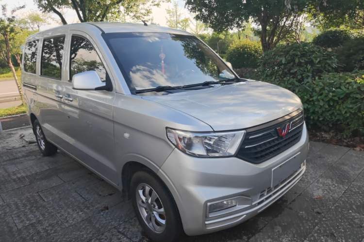 Used Wuling Hongguang V 2022 1.5L Enjoy Edition Electric-Powered LAR Front Right 45 Deg