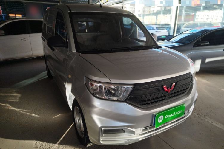 Used Wuling Hongguang V 2022 1.5L Jingqu Edition Enclosed-Window Vehicle with Electric Power Steering LAR Front Right 45 Deg
