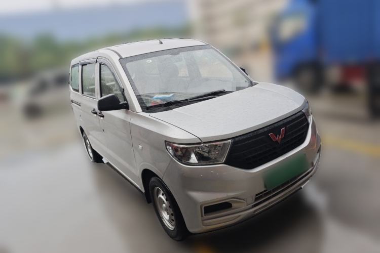 Used Wuling Hongguang V 2022 1.5L Jingqu Edition Electric-Assist LAR Front Right 45 Deg