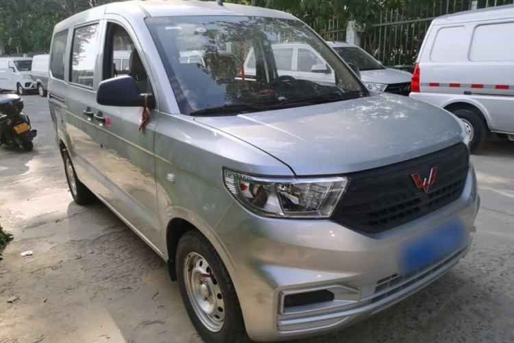 Used Wuling Hongguang V 2022 1.5L Jingqu Version Hydraulic Power Steering LAR Front Right 45 Deg