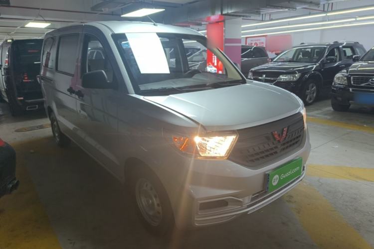 Used Wuling Hongguang V 2022 1.5L Jingqu Version Hydraulic Power Steering LAR Front Right 45 Deg
