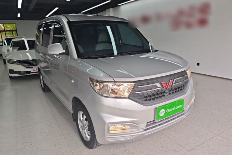 Used Wuling Hongguang V 2022 1.5L Enjoy Edition Electric-Powered LAR Front Right 45 Deg