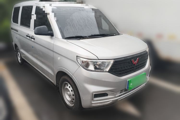Used Wuling Hongguang V 2022 1.5L Jingqu Edition Electric-Assist LAR Front Right 45 Deg