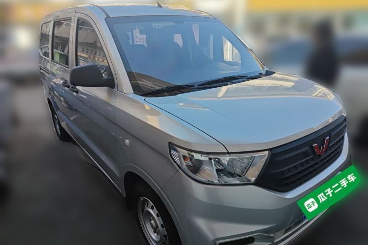 Used Wuling Hongguang V 2022 1.5L Jingqu Edition Electric-Assist LAR Front Right 45 Deg