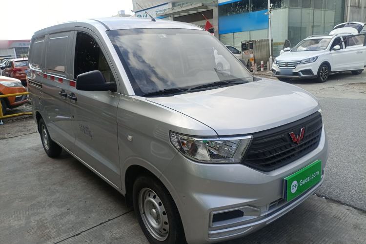 Used Wuling Hongguang V 2022 1.5L Jingqu Edition Enclosed-Window Vehicle with Electric Power Steering LAR Front Right 45 Deg
