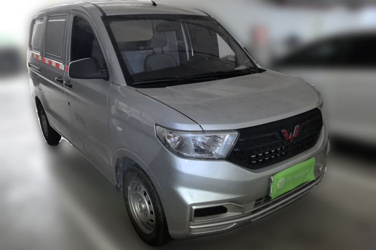 Used Wuling Hongguang V 2022 1.5L Jingqu Edition Enclosed-Window Vehicle with Hydraulic Power Steering LAR Front Right 45 Deg