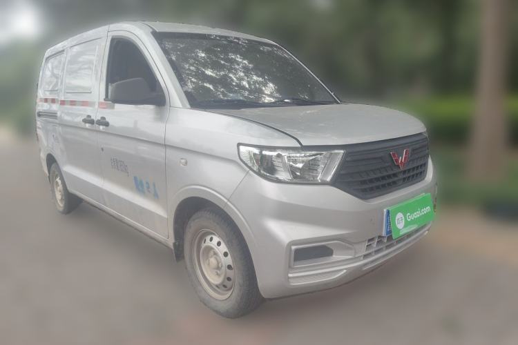 Used Wuling Hongguang V 2022 1.5L Jingqu Edition Enclosed-Window Vehicle with Hydraulic Power Steering LAR Front Right 45 Deg