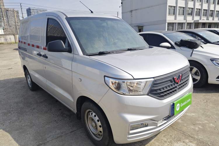 Used Wuling Hongguang V 2022 1.5L Jingqu Edition Enclosed-Window Vehicle with Electric Power Steering LAR Front Right 45 Deg