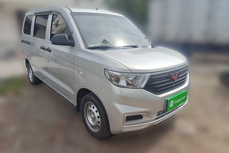 Used Wuling Hongguang V 2022 1.5L Jingqu Edition Electric-Assist LAR Front Right 45 Deg