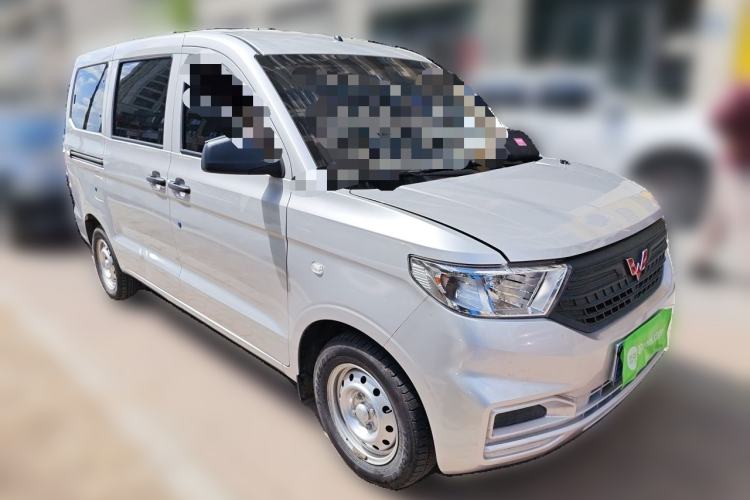 Used Wuling Hongguang V 2022 1.5L Jingqu Edition Electric-Assist LAR Front Right 45 Deg