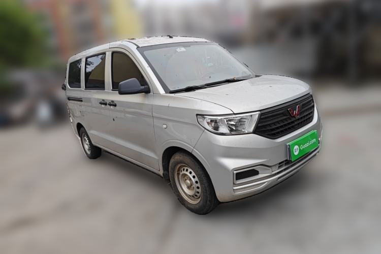 Used Wuling Hongguang V 2022 1.5L Jingqu Edition Electric-Assist LAR Front Right 45 Deg
