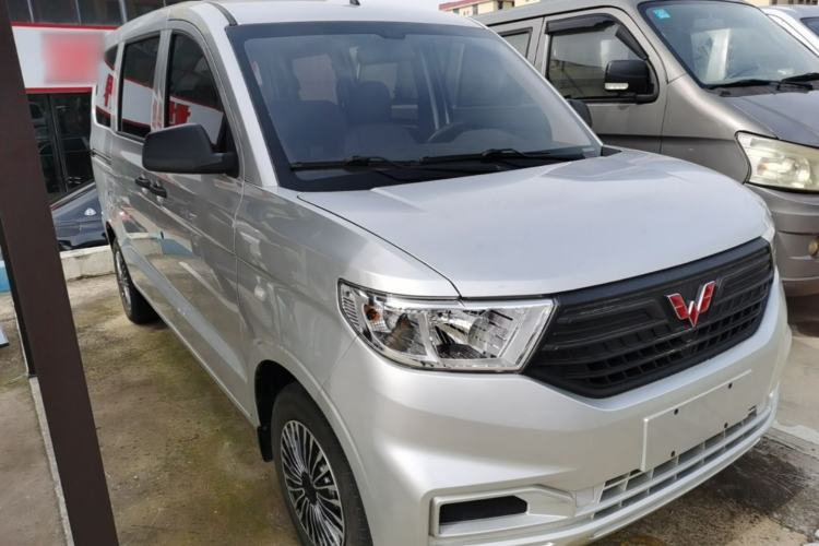 Used Wuling Hongguang V 2022 1.5L Jingqu Version Hydraulic Power Steering LAR Front Right 45 Deg