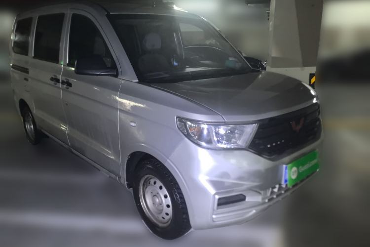 Used Wuling Hongguang V 2022 1.5L Jingqu Version Hydraulic Power Steering LAR Front Right 45 Deg