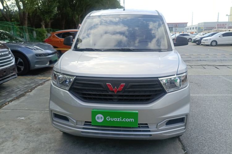 Used Wuling Hongguang V 2022 1.5L Jingqu Edition Enclosed-Window Vehicle with Electric Power Steering LAR Front