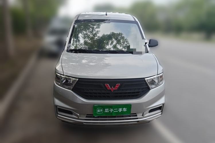 Used Wuling Hongguang V 2022 1.5L Jingqu Edition Enclosed-Window Vehicle with Hydraulic Power Steering LAR Front