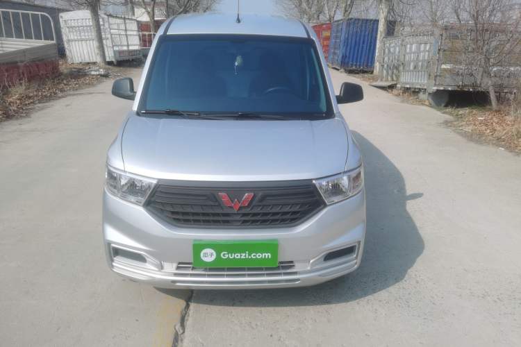 Used Wuling Hongguang V 2022 1.5L Jingqu Edition Enclosed-Window Vehicle with Electric Power Steering LAR Front