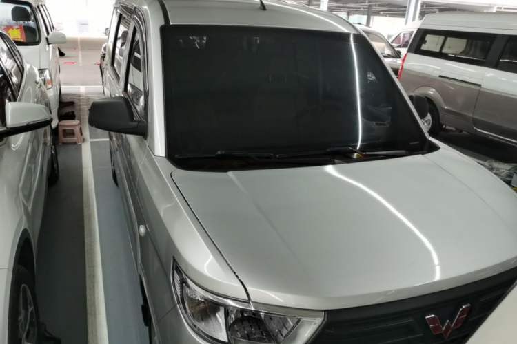Used Wuling Hongguang V 2022 1.5L Jingqu Edition Electric-Assist LAR Front