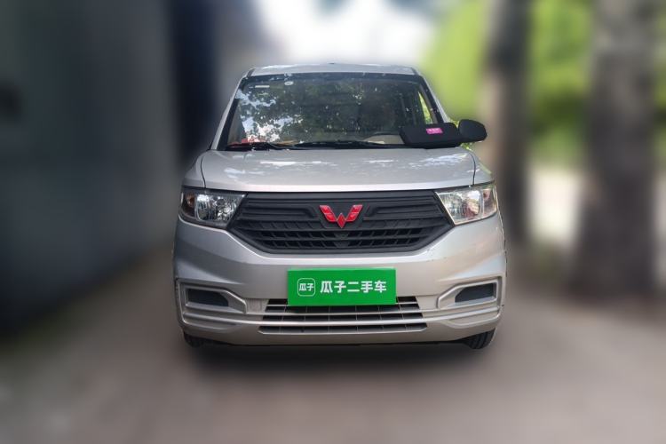Used Wuling Hongguang V 2022 1.5L Jingqu Edition Enclosed-Window Vehicle with Hydraulic Power Steering LAR Front