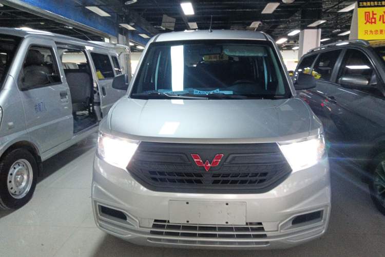 Used Wuling Hongguang V 2022 1.5L Jingqu Edition Electric-Assist LAR Front