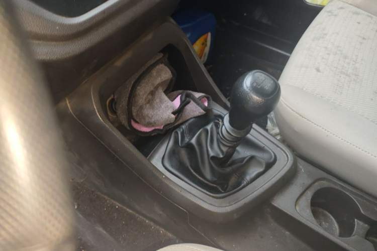 Used Wuling Hongguang V 2022 1.5L Jingqu Version Hydraulic Power Steering LAR Gear Lever