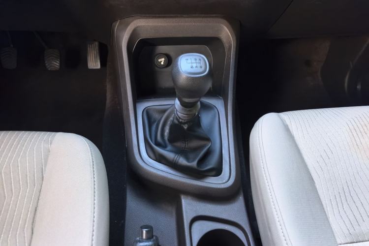 Used Wuling Hongguang V 2022 1.5L Enjoy Edition Hydraulic Power Steering LAR Gear Lever