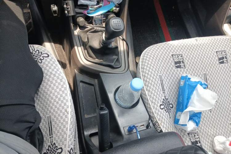 Used Wuling Hongguang V 2022 1.5L Jingqu Edition Electric-Assist LAR Gear Lever