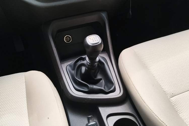 Used Wuling Hongguang V 2022 1.5L Jingqu Edition Electric-Assist LAR Gear Lever