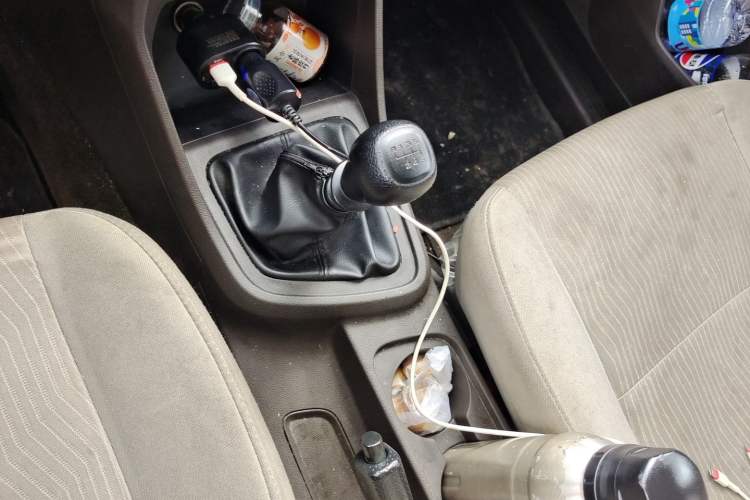 Used Wuling Hongguang V 2022 1.5L Enjoy Edition Hydraulic Power Steering LAR Gear Lever