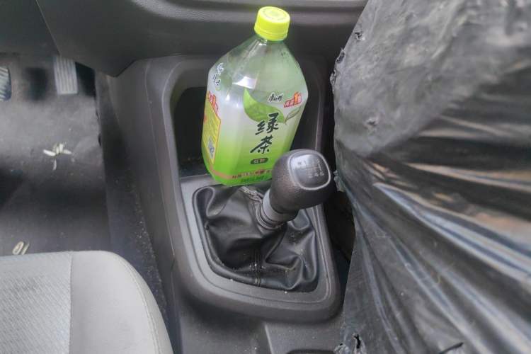 Used Wuling Hongguang V 2022 1.5L Jingqu Edition Enclosed-Window Vehicle with Electric Power Steering LAR Gear Lever