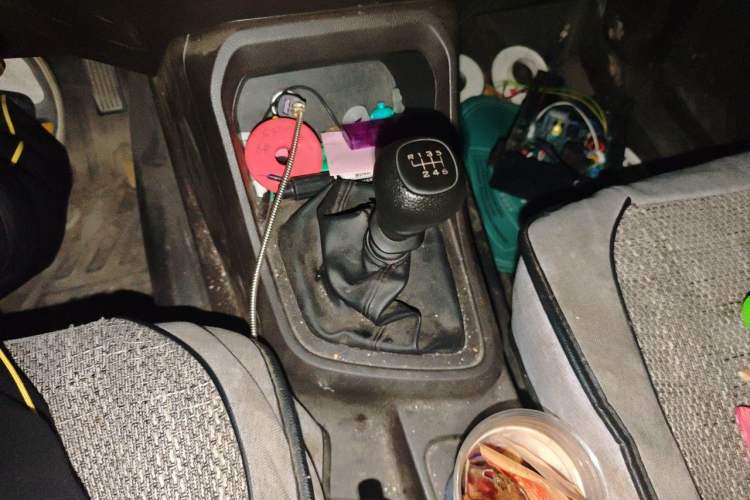 Used Wuling Hongguang V 2022 1.5L Enjoy Edition Electric-Powered LAR Gear Lever