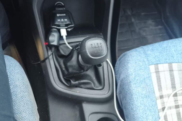 Used Wuling Hongguang V 2022 1.5L Jingqu Version Hydraulic Power Steering LAR Gear Lever