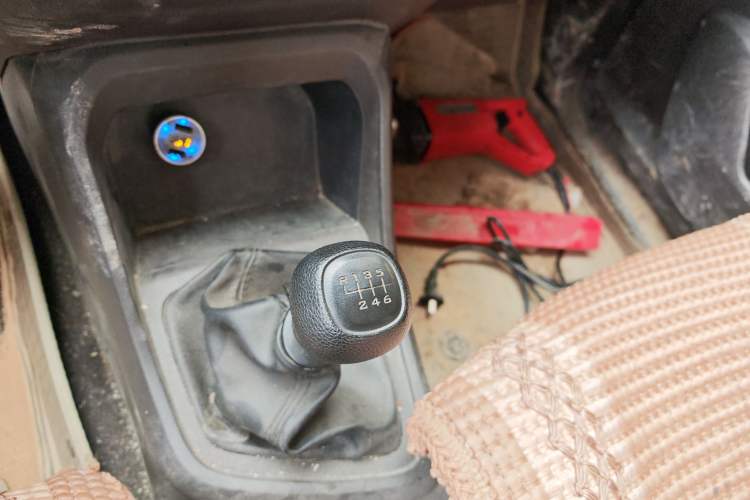 Used Wuling Hongguang V 2022 1.5L Jingqu Version Hydraulic Power Steering LAR Gear Lever