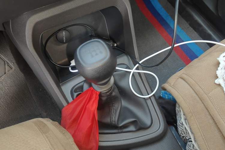 Used Wuling Hongguang V 2022 1.5L Jingqu Edition Electric-Assist LAR Gear Lever