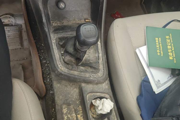 Used Wuling Hongguang V 2022 1.5L Jingqu Version Hydraulic Power Steering LAR Gear Lever