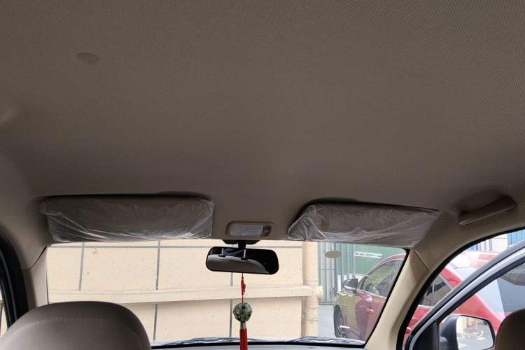 Used Wuling Hongguang V 2022 1.5L Jingqu Version Hydraulic Power Steering LAR Headliner